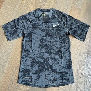 Nike Pro Men’s Camo Top